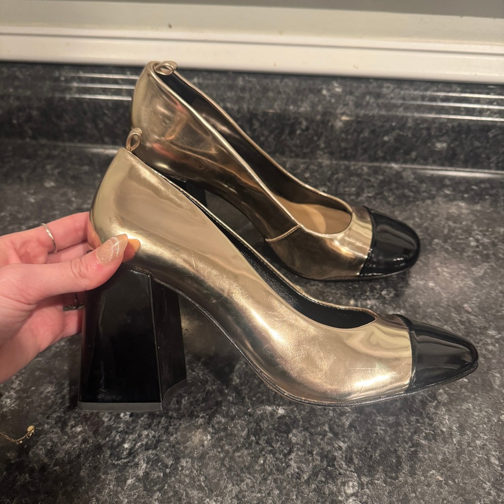 Schutz‎ Dorothy High Block Pumps Metallic Gold Cap Toe Block Heel No Ankle Strap